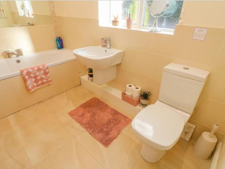 Two Acres- Spacious, Delightful, Pet Free Bungalow Levens المظهر الخارجي الصورة